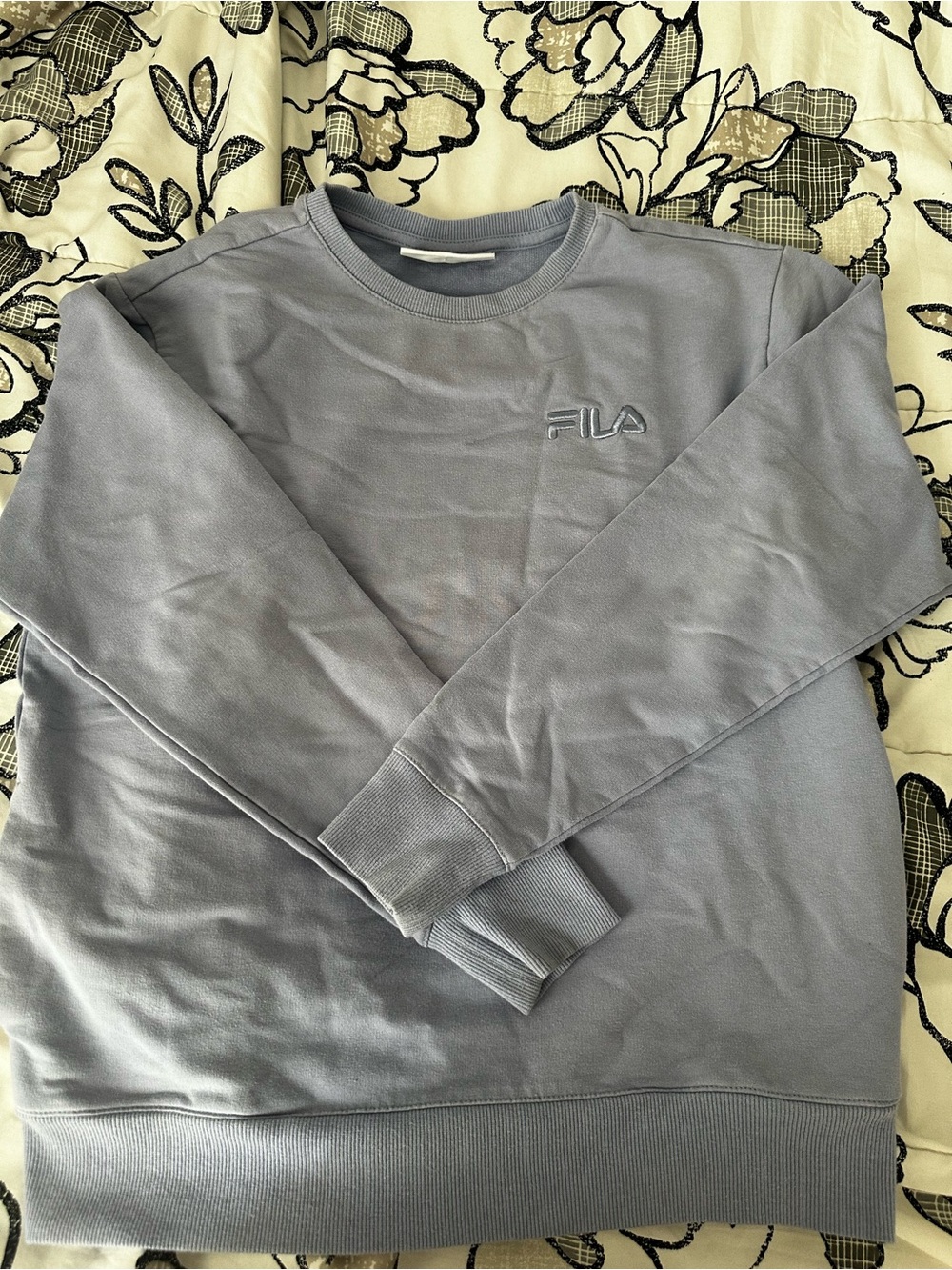 FILA woman’s Crewneck Sweatshirt in Light Gray